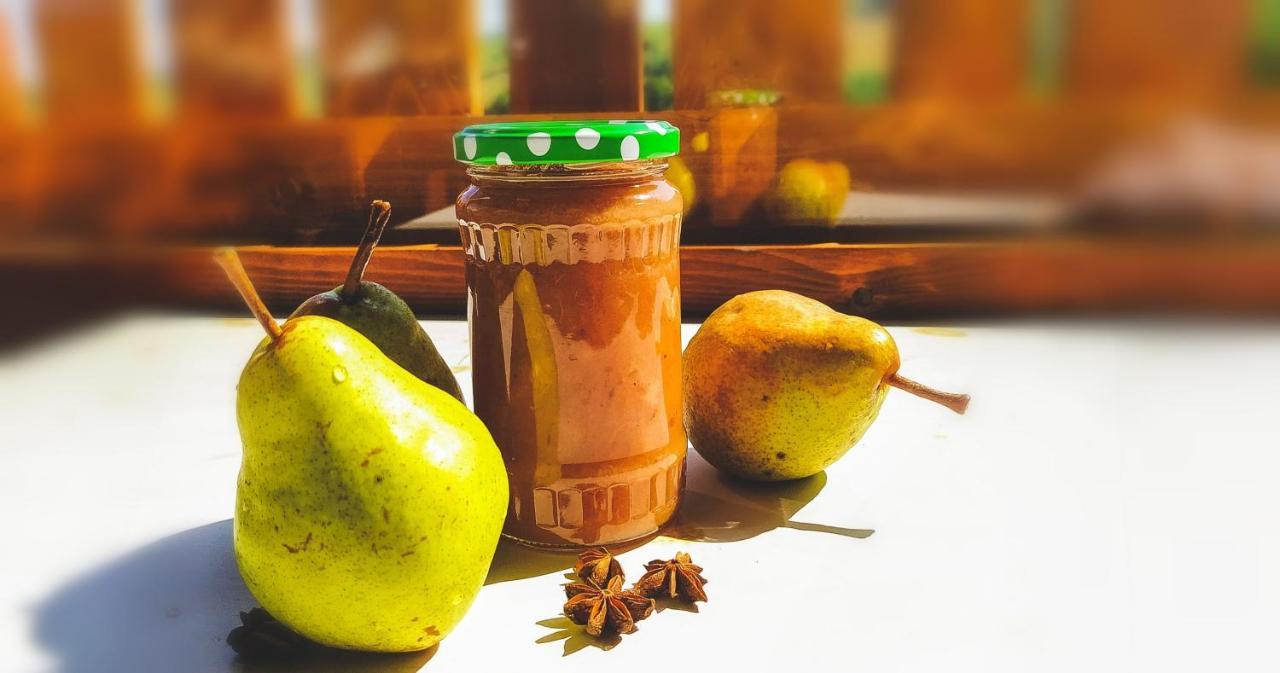 Rose Hip Hill Farm Bed & Breakfast Valea Tirnei Bagian luar foto