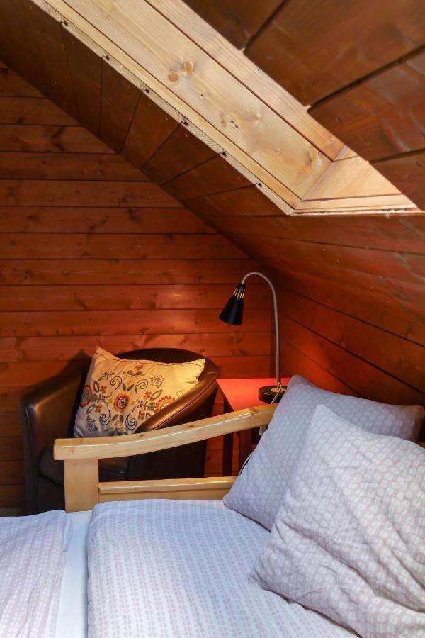 Rose Hip Hill Farm Bed & Breakfast Valea Tirnei Bagian luar foto